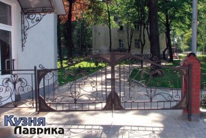 Ковані брами (ворота) - кузня Лаврика, Львів